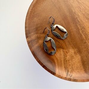 4/$15 Gunmetal Black Blade Design Drop Earrings